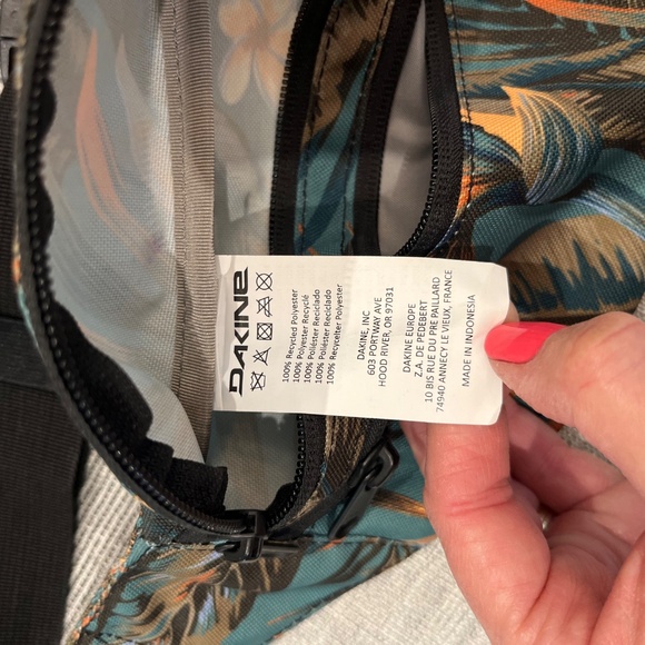 Dakine Floral Fanny Pack - Picture 3 of 7